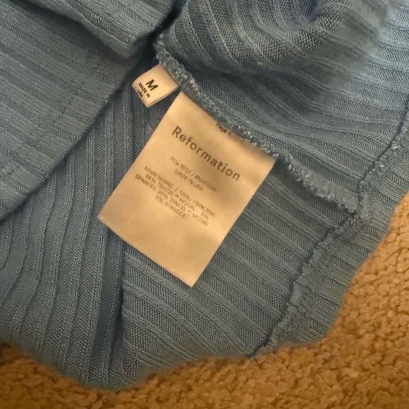 Reformation Gellar Top in Blue - Picture 4 of 5